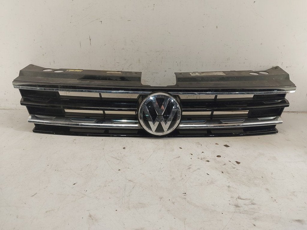 CALANDRE Volkswagen Tiguan (AD1) (01-2016/04-2024), Volkswagen, Volkswagen AG, Utilisé, Kundenbetreuung@volkswagen.de