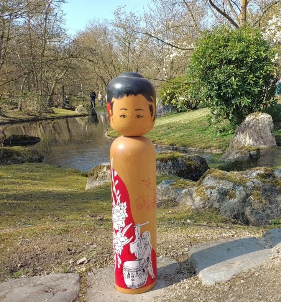 Magnifique grand Tsugaru Kokeshi 36 cm, Antiquités & Art, Art | Art non-occidental, Poupée, Japon, Bois, Multicolore, Peint, Fait main