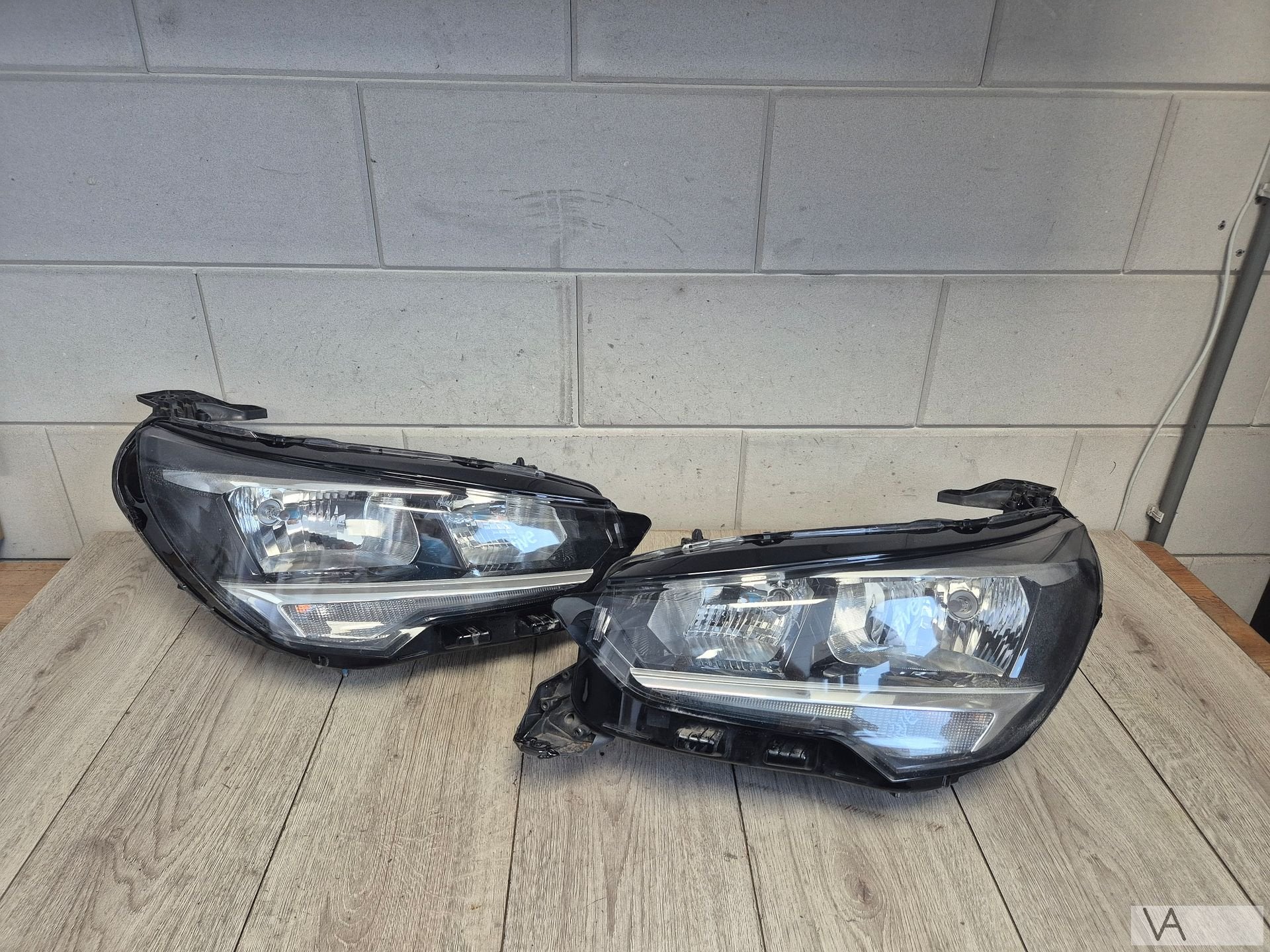 Koplamp links van Opel Corsa F 2019 - 2025 39162648 €100, -, Opel, Utilisé, -