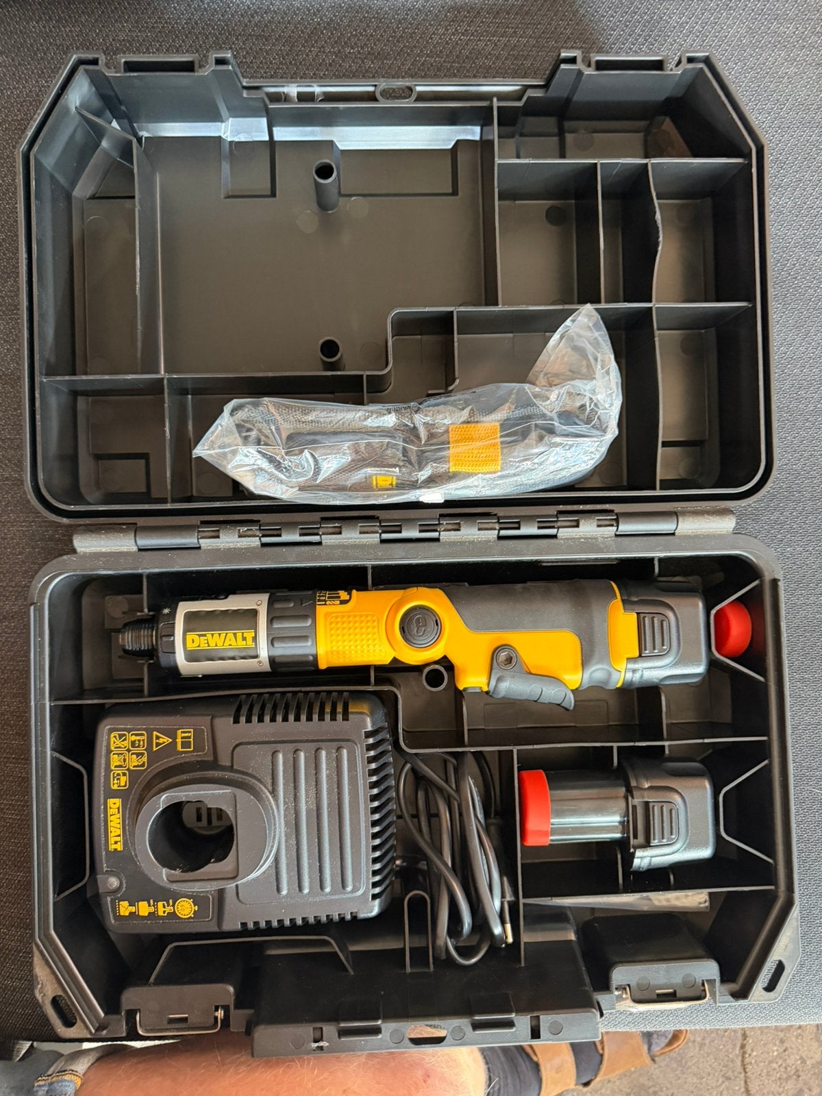 DeWALT DC600 3,6V - ongebruikt - 2 originele accu’s + lader, Ophalen, Nieuw