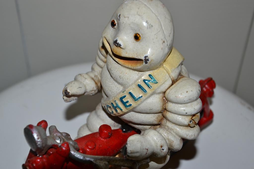 Michelin bibendum gietijzer, Ophalen