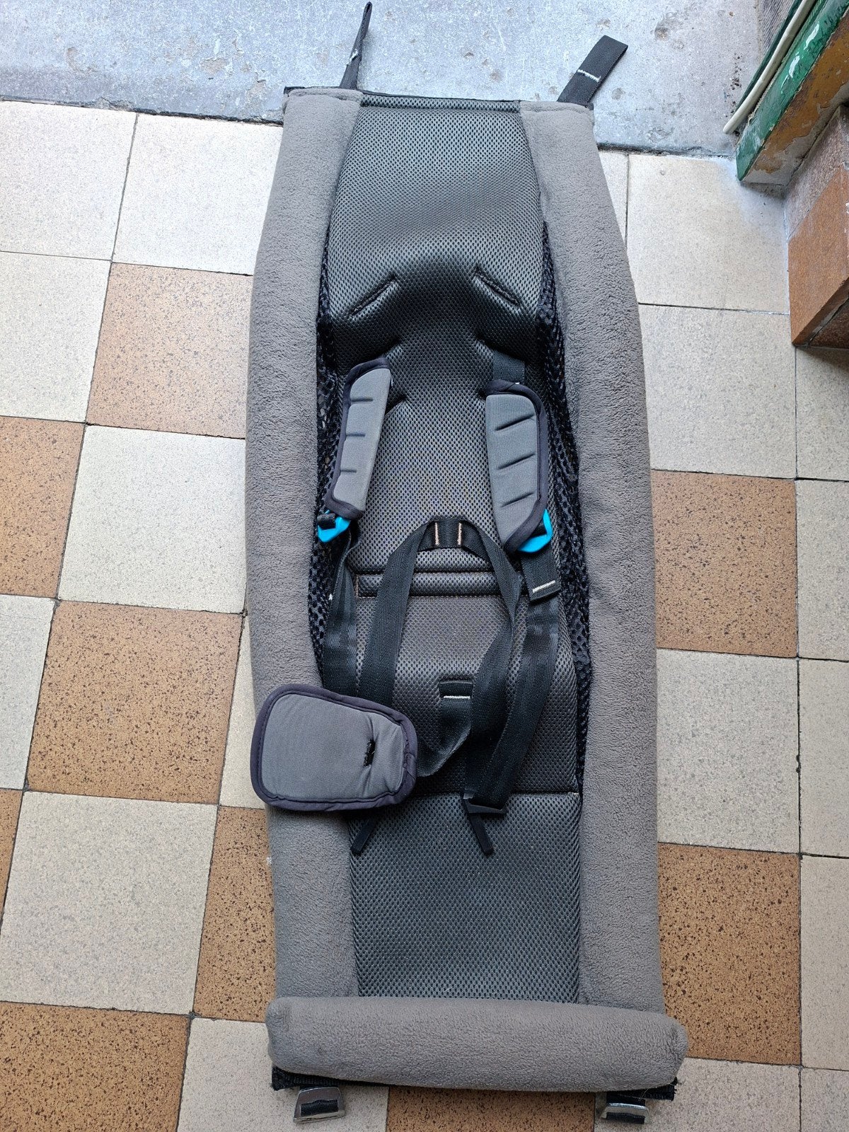 Thule Chariot infant sling, Ophalen