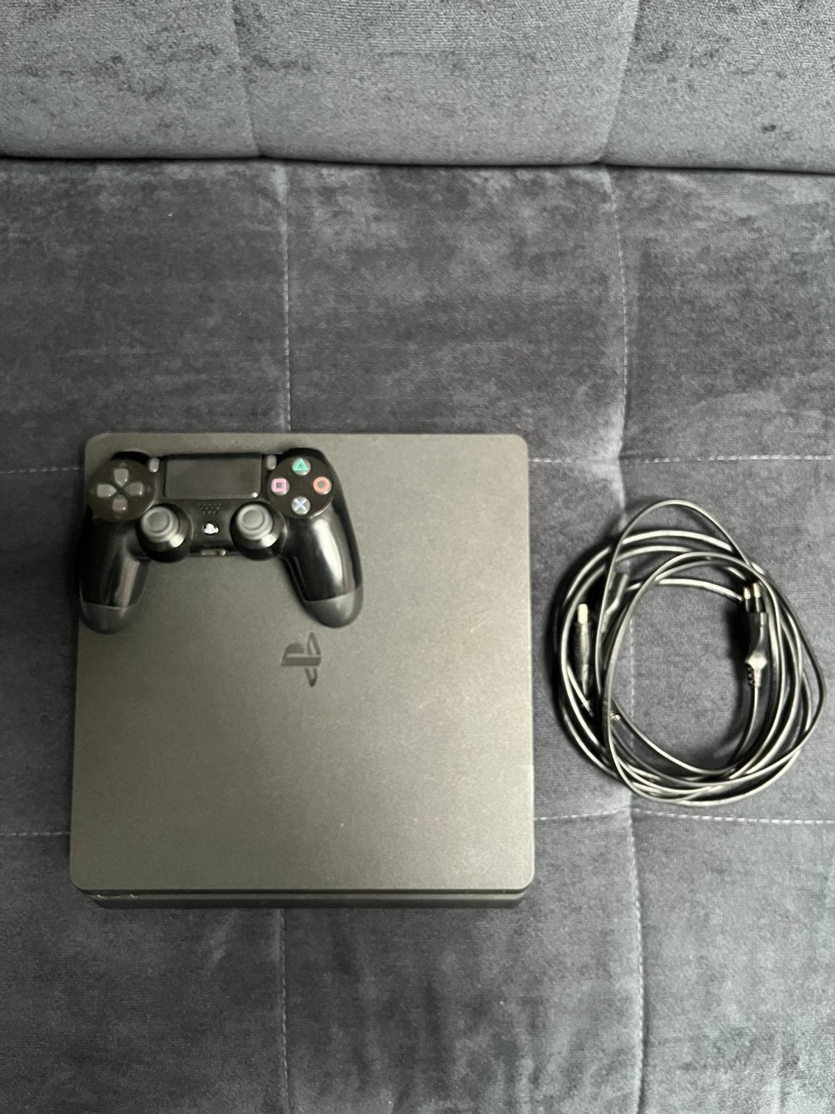 PlayStation 4 SLIM 1 To, Enlèvement, Comme neuf, Slim