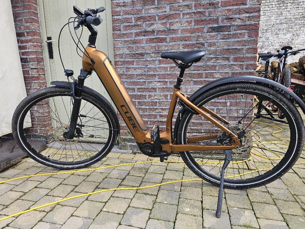 Elektrische dames fiets, Ophalen, Zo goed als nieuw, 50 km per accu of meer, Cube