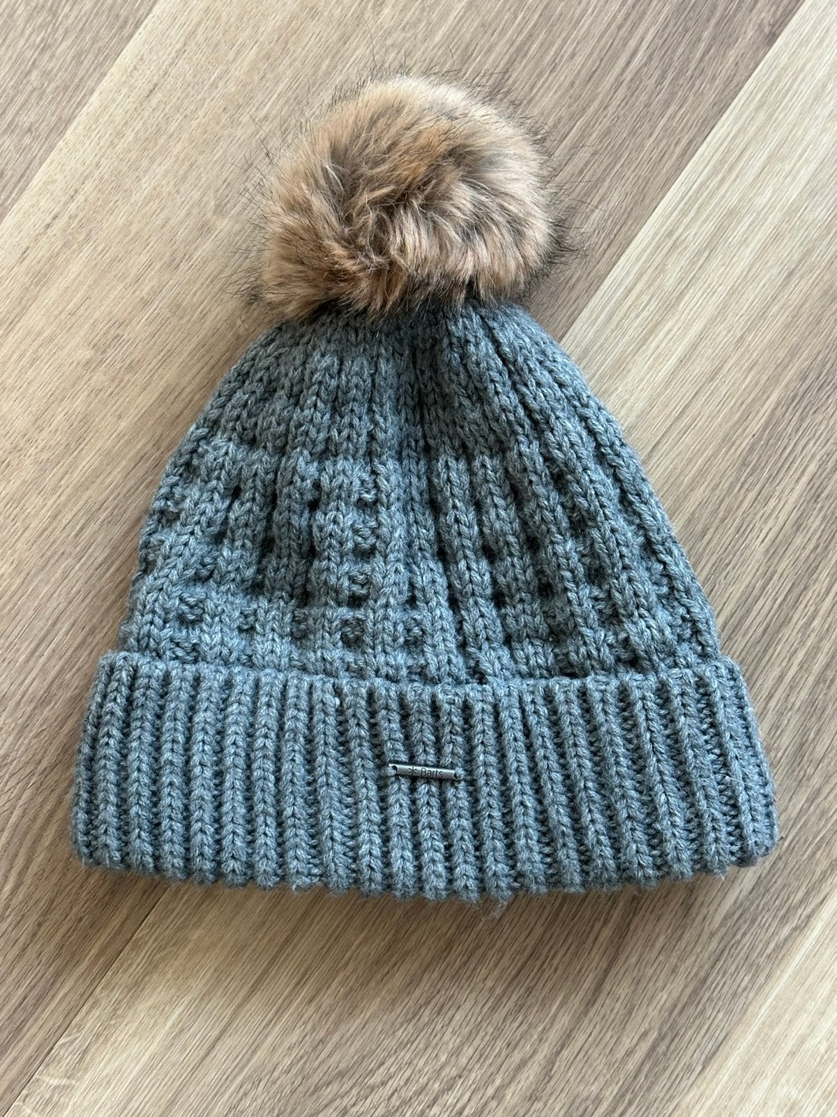 Muts Barts, Ophalen of Verzenden, Zo goed als nieuw, Maat 38/40 (M), Muts