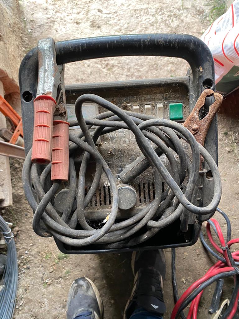 Chargeur de batterie, Bricolage & Construction, Enlèvement, Comme neuf