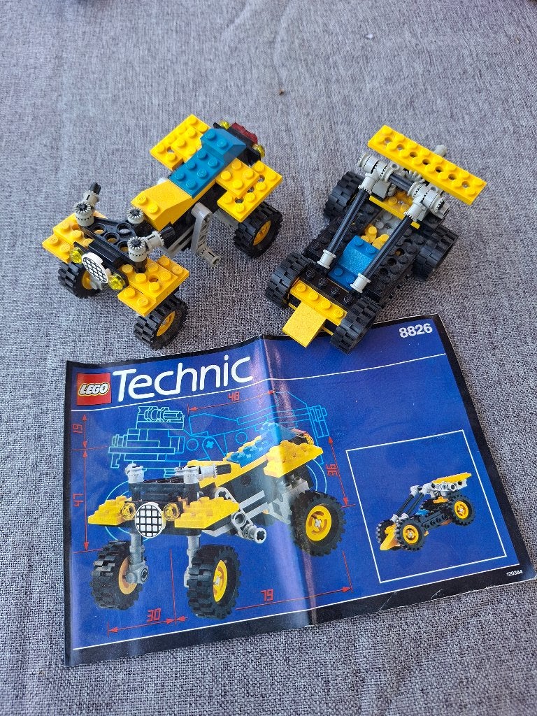2 LEGO Technic 8826 de 1992 + notice originale, Enfants & Bébés, Jouets | Duplo & Lego, Enlèvement ou Envoi, Lego, Ensemble complet