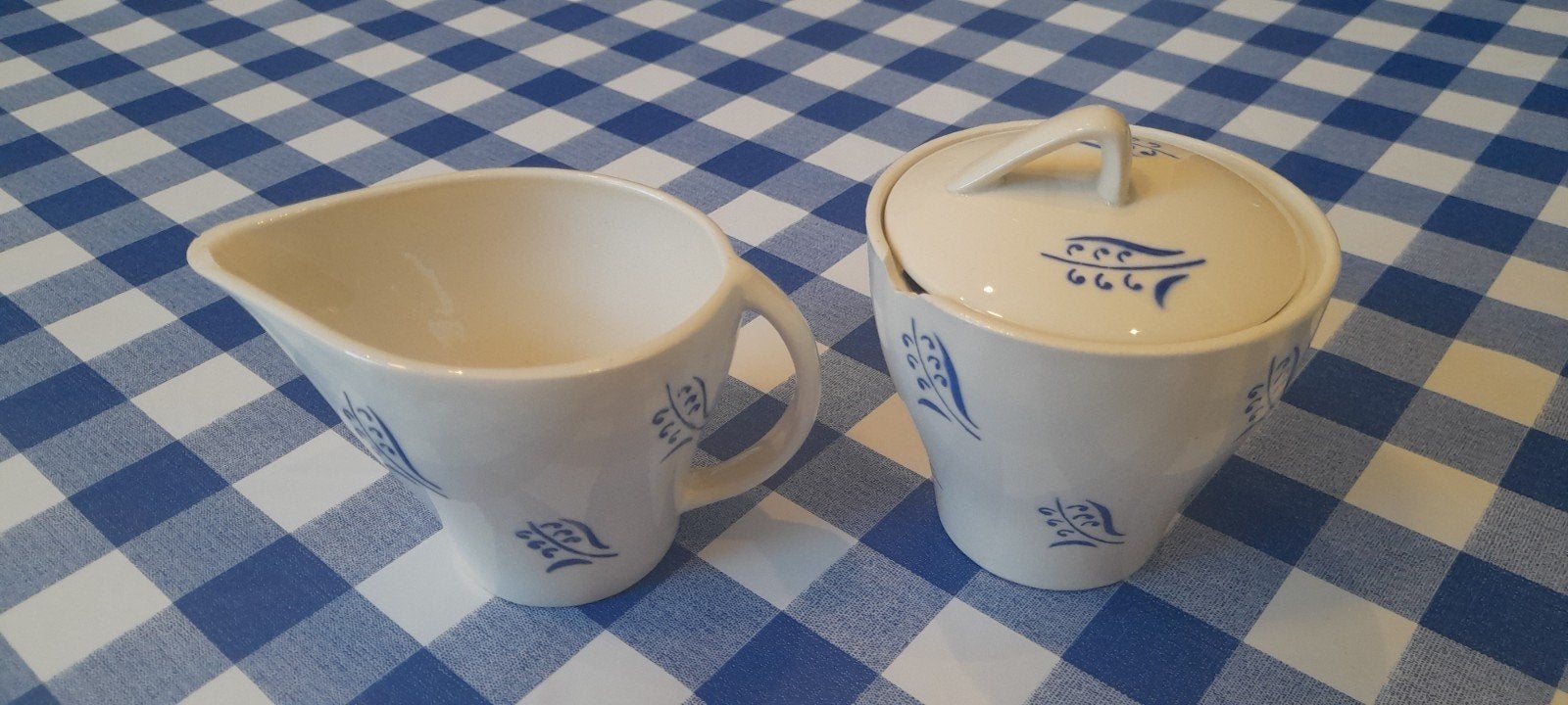 melkkan en suikerpot van boch, Enlèvement ou Envoi, Poterie, Vintage