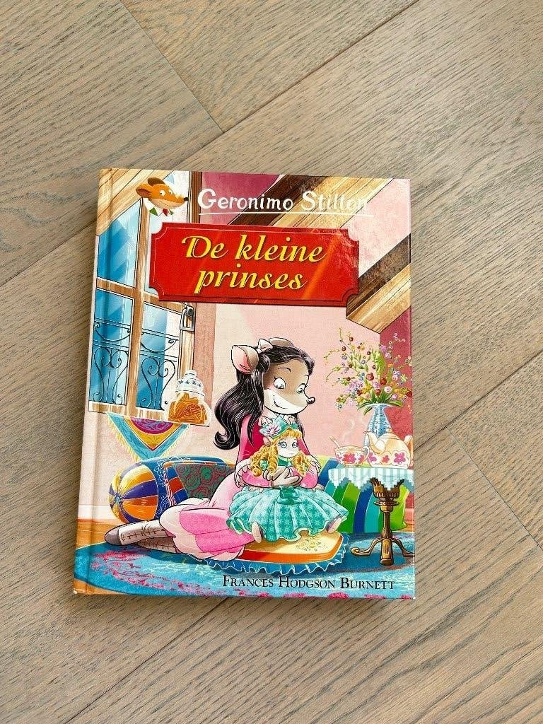 Boek - De kleine Prinses - Geronimo Stilton, Boeken, Ophalen of Verzenden, Zo goed als nieuw, Geronimo Stilton, Fictie algemeen