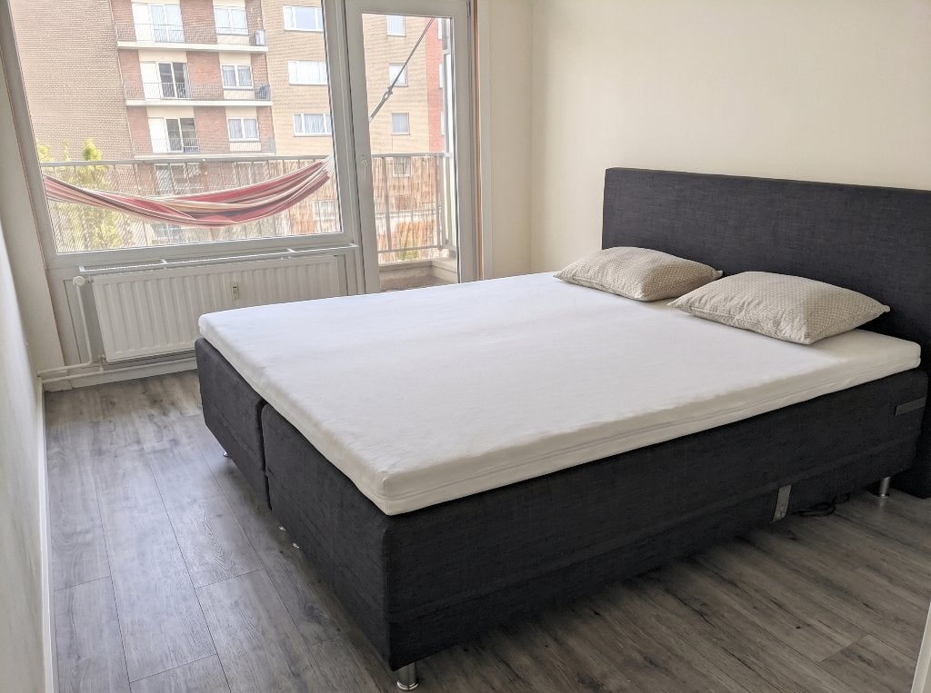 Caresse 4500 Deluxe elektrisch boxspringbed (180x200 cm)!, Huis en Inrichting, Slaapkamer | Beddengoed, Ophalen, Zwart, Zo goed als nieuw