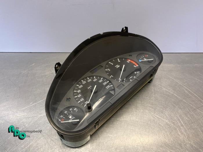 Instrument de bord d'un BMW 3-Serie (3-Serie 90-), -, 3 mois de garantie, Utilisé, -
