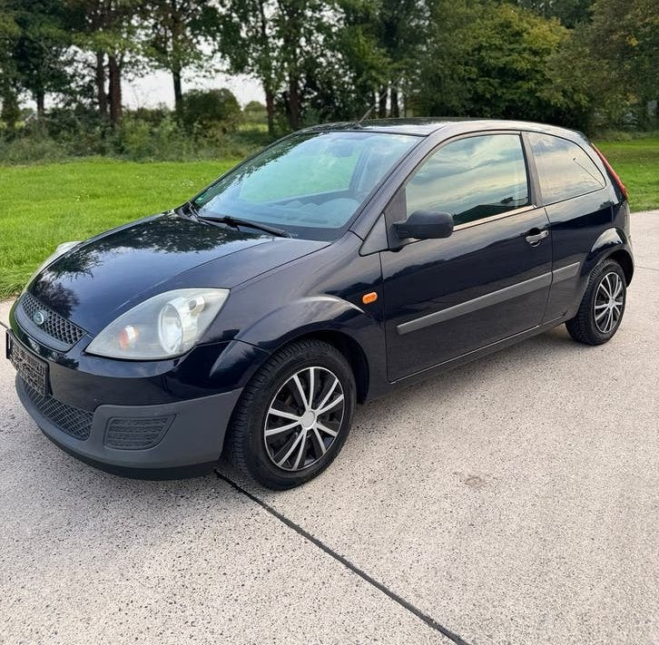 Ford Fiesta 1.3 Benzin 114.000 KM Gekeurd Airco & 2 sleutels, Auto's, Stof, 4 cilinders, Blauw, Grijs