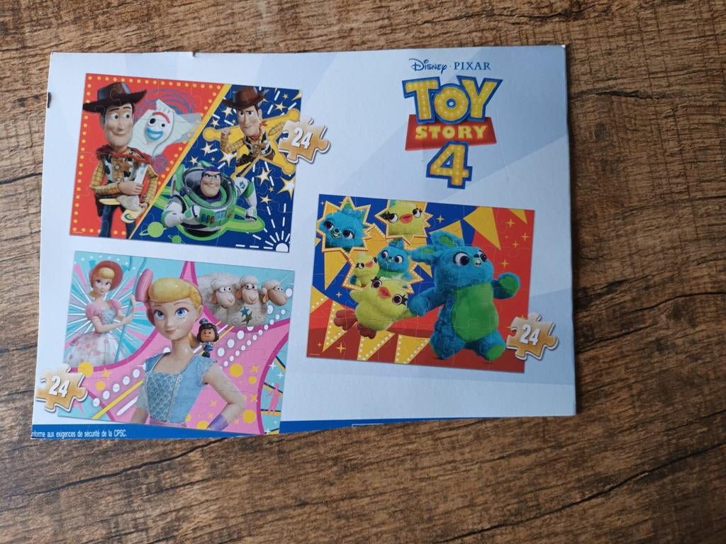 3 puzzels van Toy Story 4 in houten doos, Ophalen of Verzenden, 10 tot 50 stukjes, Zo goed als nieuw, Van hout
