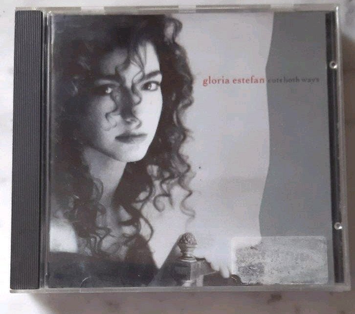 CD Gloria Estefan, coupe dans les deux sens, Enlèvement ou Envoi, Utilisé