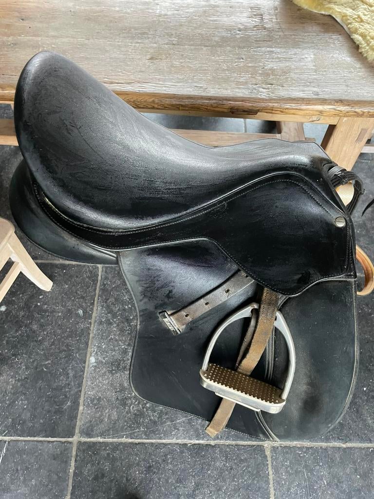 Dressuurzadel en veelzijdigheidszadels, Dieren en Toebehoren, Ophalen, Gebruikt