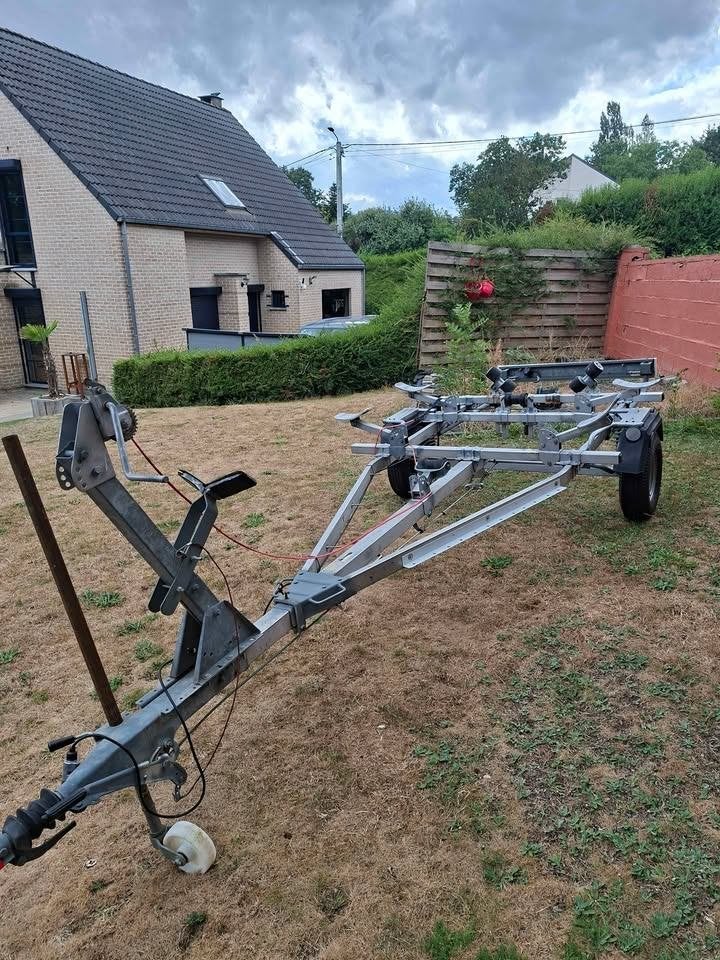Remorque bateau cassante, Moins de 1 500 kg, Freinée, Moins de 6 mètres, Enlèvement