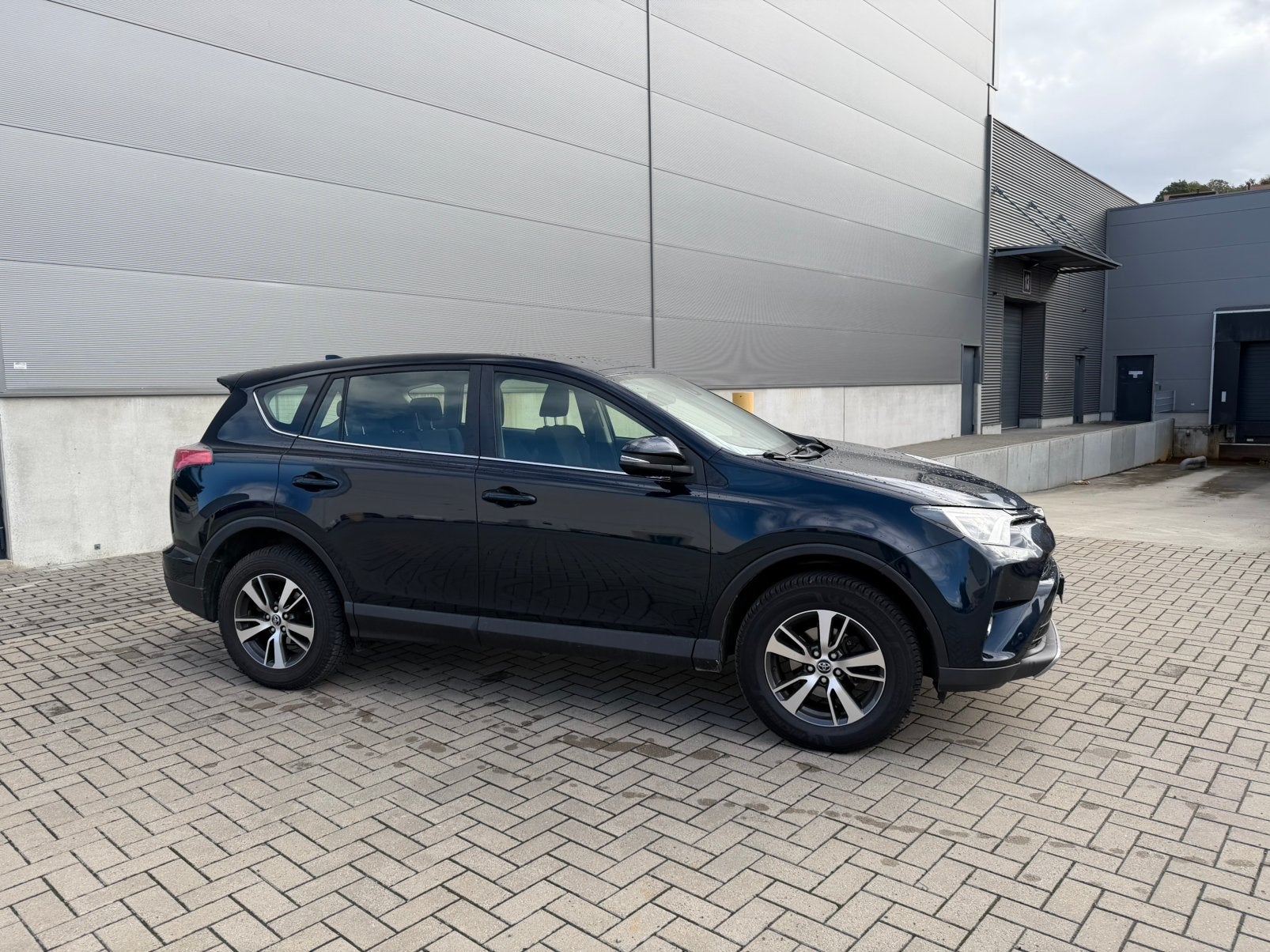 Toyota Rav4 2.0 D4d, Auto's, 1995 cc, Euro 6, 4 cilinders, https://public.car-pass.be/vhr/63647e65-b729-4276-bce6-7fa87a879609