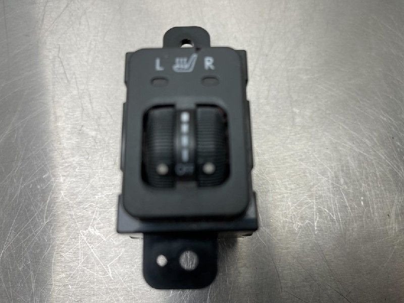COMMUTATEUR SIEGE CHAUFFANT Subaru Forester (SH) (|8418L|), Utilisé, Subaru