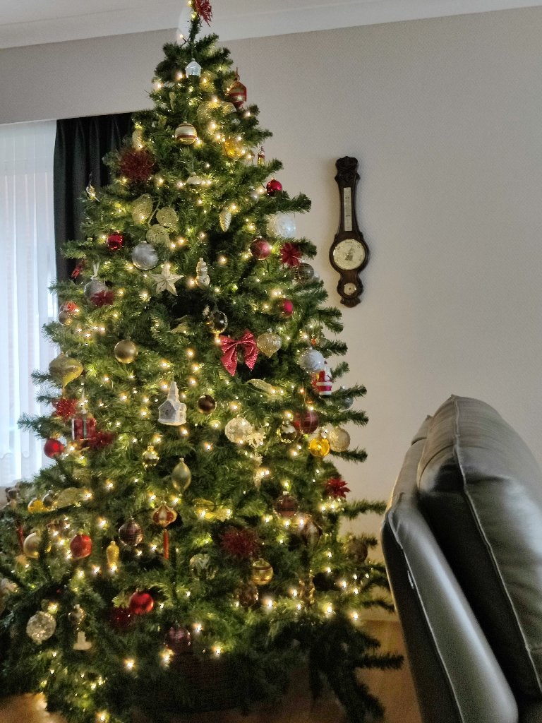Grote kunstkerstboom 2m40 met rieten huls, Ophalen, Gebruikt