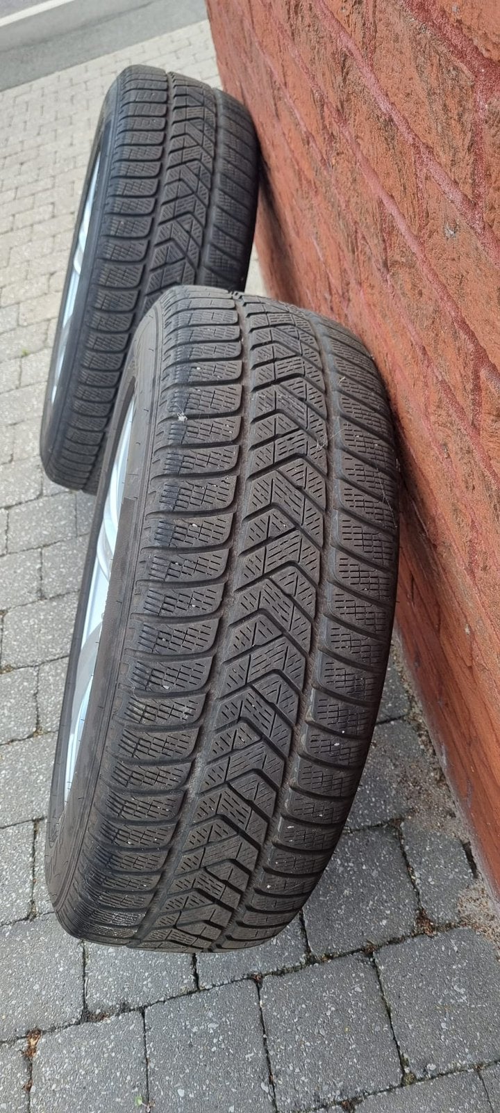 Mercedes GLC 4 Winterbanden op velgen, Ophalen, Zo goed als nieuw