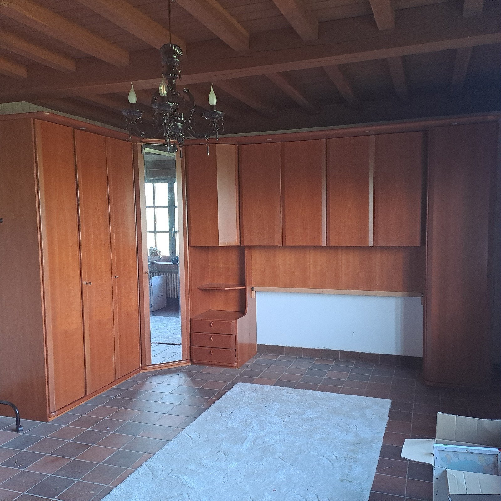 Slaapkamerkast 3m75 breed - 2m40 hoog - 2m18 breedte links, Huis en Inrichting, Ophalen