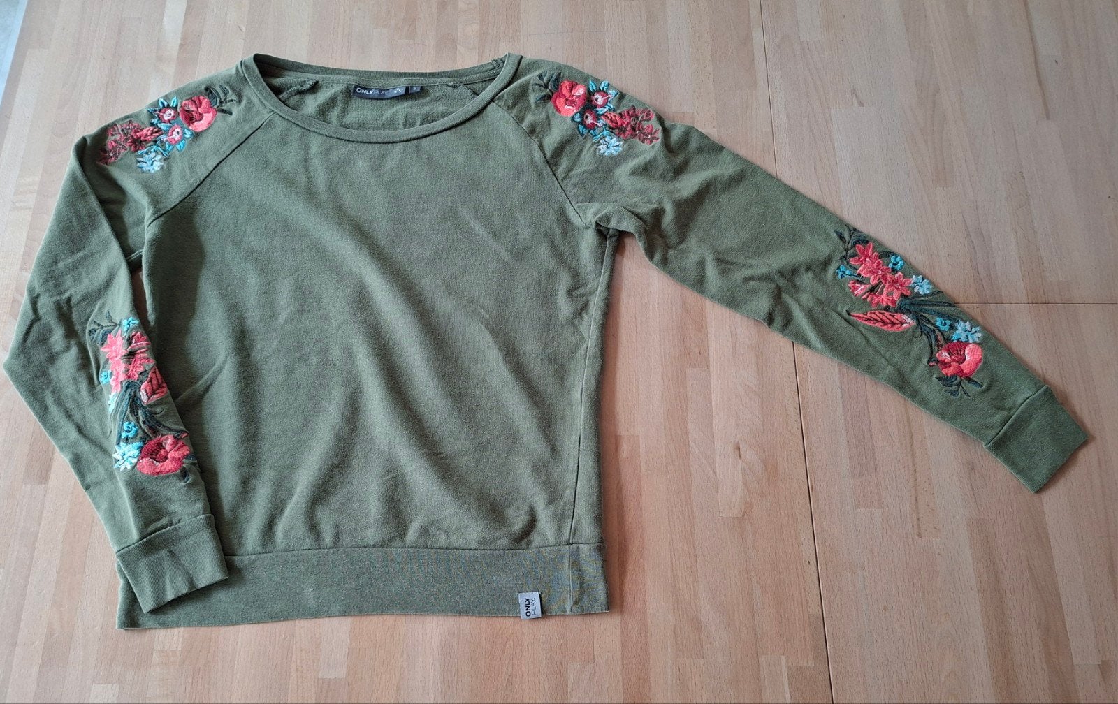 Sweater / trui ONLY PLAY groen met bloemen S, Kleding | Dames, Only, Ophalen of Verzenden, Maat 36 (S), Gedragen