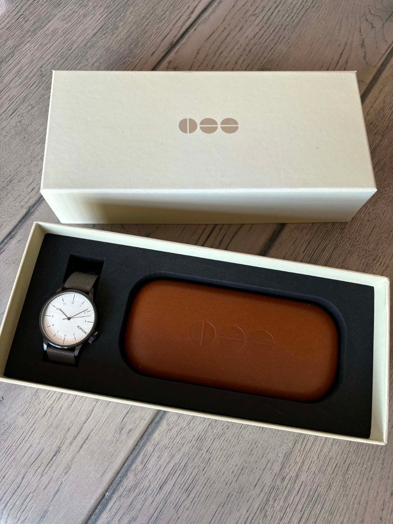Nieuw: Komono horloge + zonnebril, Handtassen en Accessoires, Horloges | Heren, Leer, Staal, Polshorloge, Nieuw