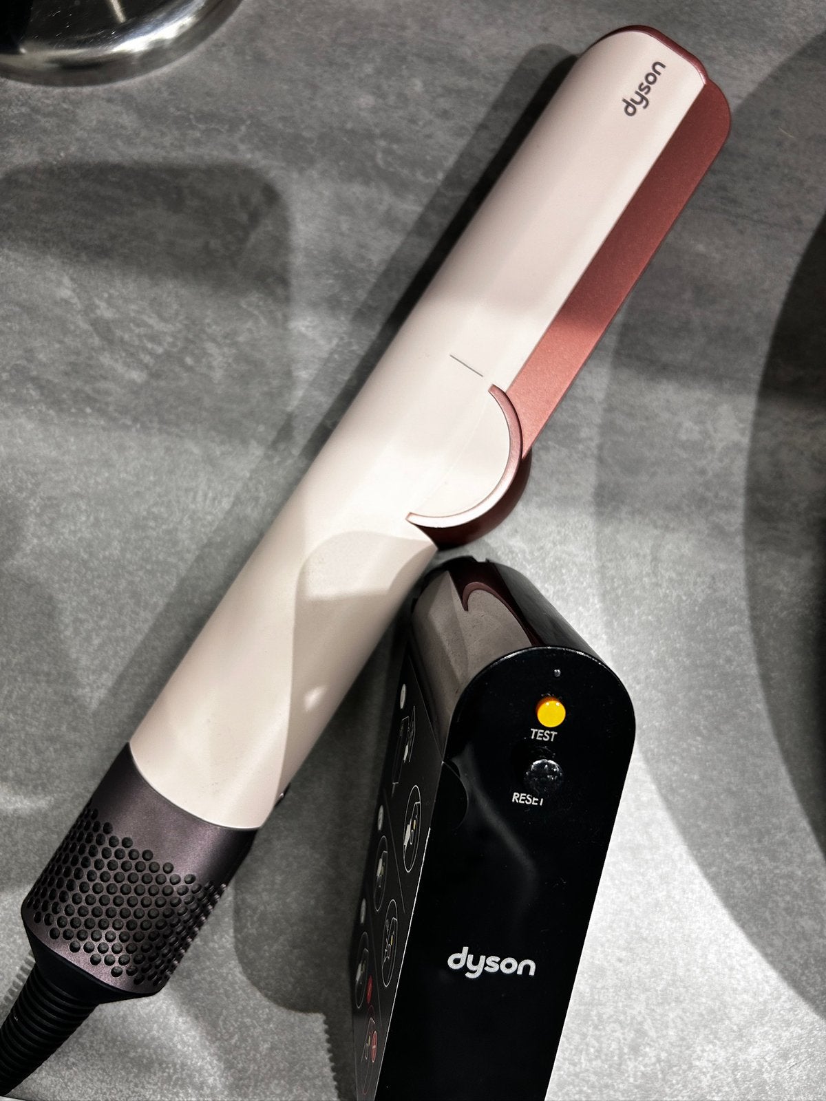 DYSON Airstrait Pink - 200€, Bijoux, Sacs & Beauté, Enlèvement, Comme neuf