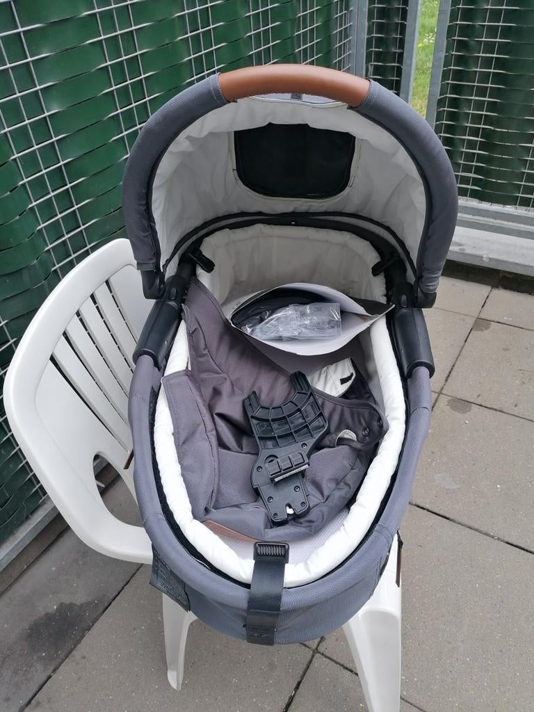 Draagmand, Kinderen en Baby's, Ophalen, Zo goed als nieuw, Verstelbaar