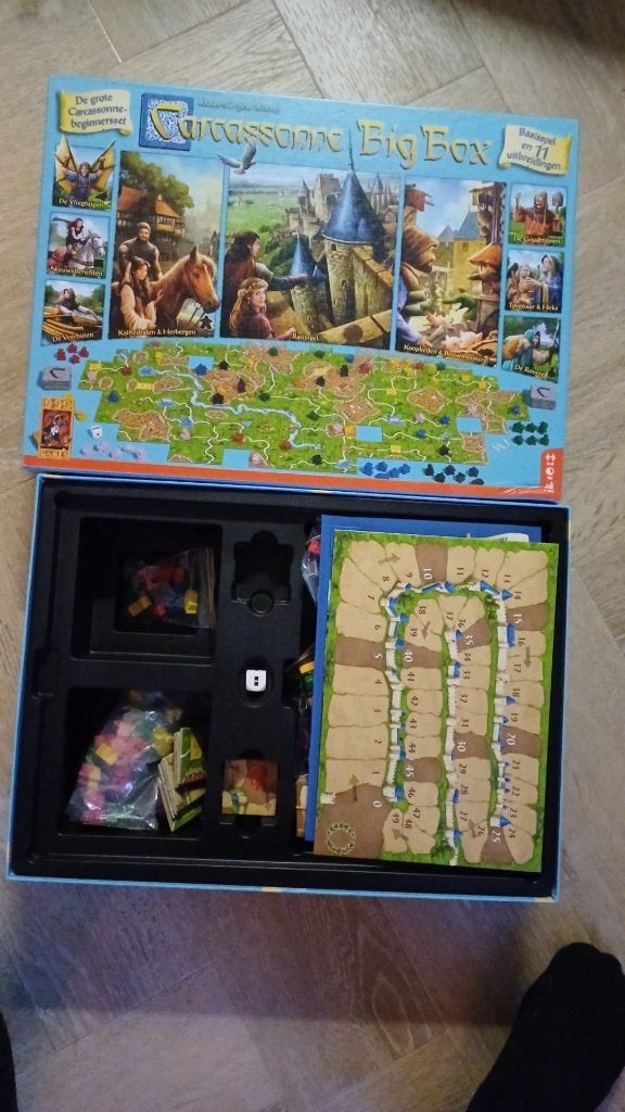 jeux société grande boîte nouvelle édition Carcassonne  999, Trois ou quatre joueurs, Enlèvement ou Envoi, Neuf, 999 Games