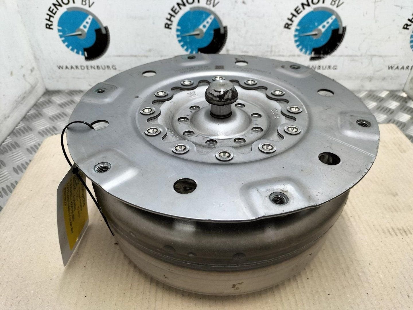 BMW 4 SERIES VLIEGWIEL / KOPPELING 2019, Ophalen of Verzenden, Gebruikt, Stiba lid