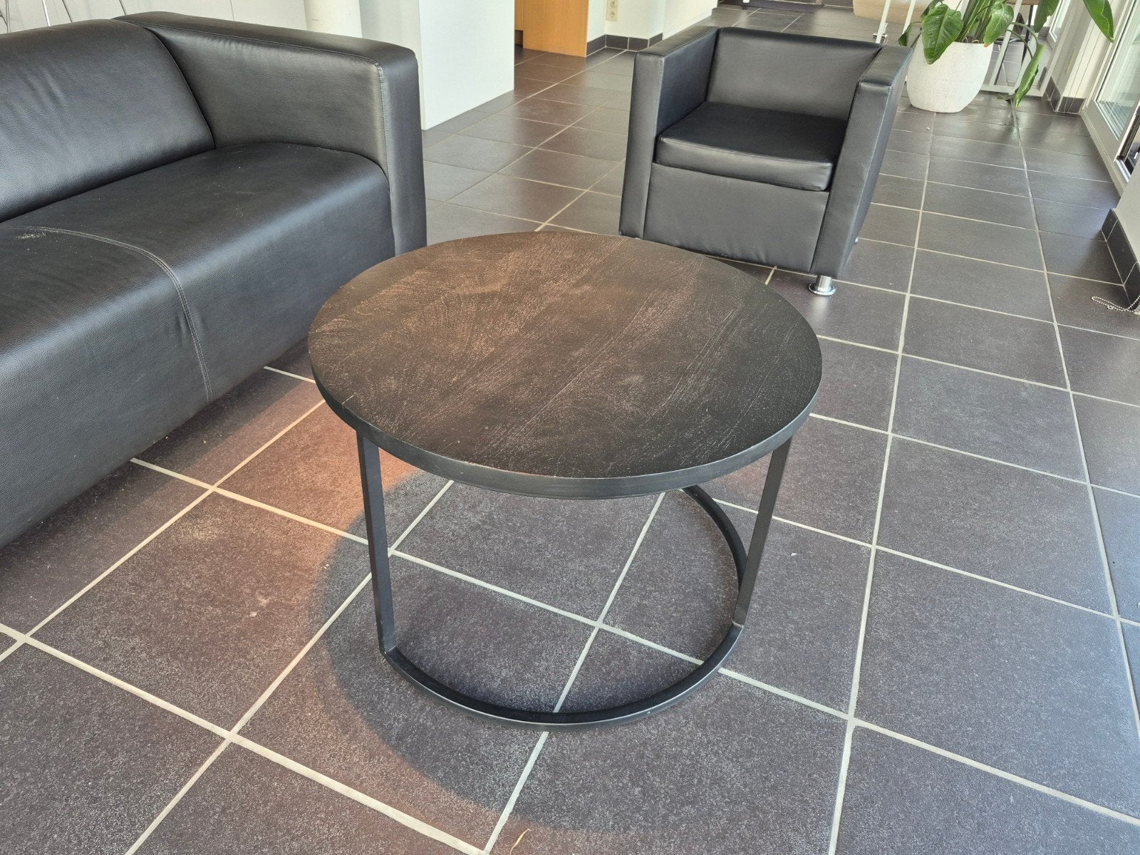 zwarte ronde salontafel., Maison & Meubles, Tables | Tables de salon, 50 – 75, Rond, 50 à 100 cm, Comme neuf
