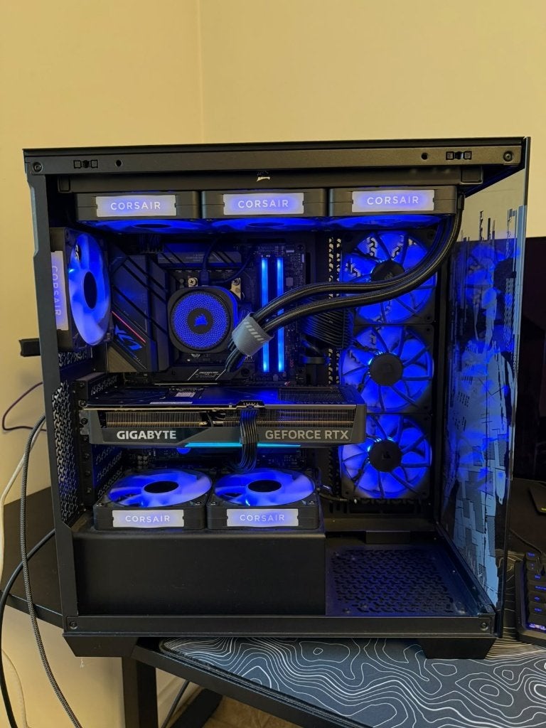 Pc gamer 5070ti eagle oc & 7 9800x3d & 32gb ddr5 cl30, Enlèvement, Comme neuf, Gaming