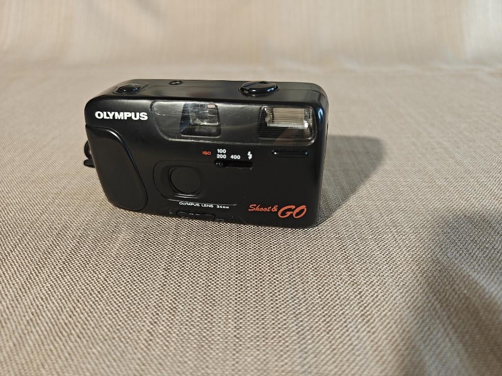 Olympus Shoot n Go - analoog point and shoot cameratje, Audio, Tv en Foto, Fotocamera's Analoog, Ophalen of Verzenden, Gebruikt
