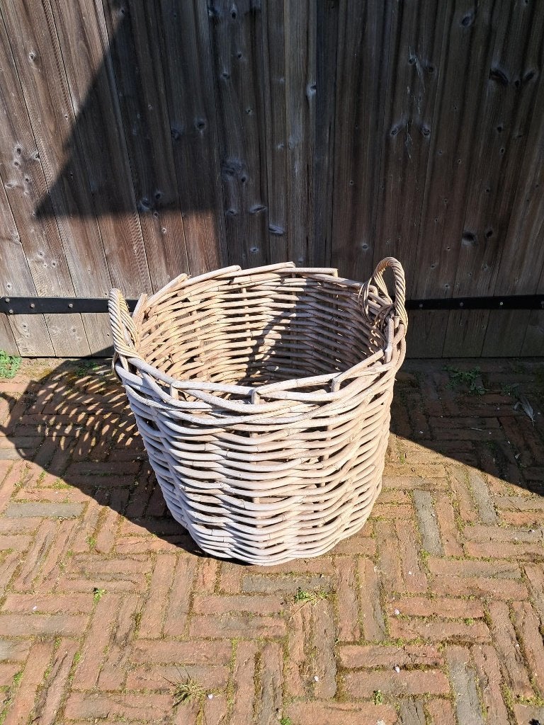 Rotan mand 60 x 53 (haardmand), Ophalen, Gebruikt, Mand, Gevlochten