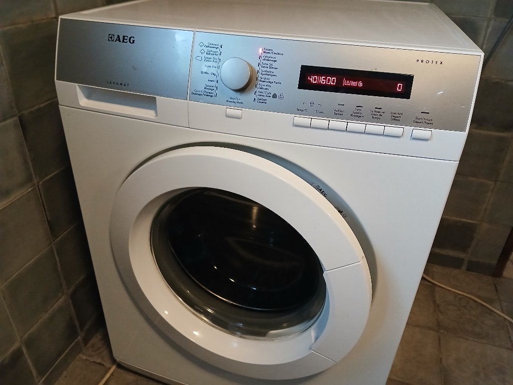 Machine à laver AEG, 6 à 8 kg, 85 à 90 cm, Reconditionné, Programme lavage à la main