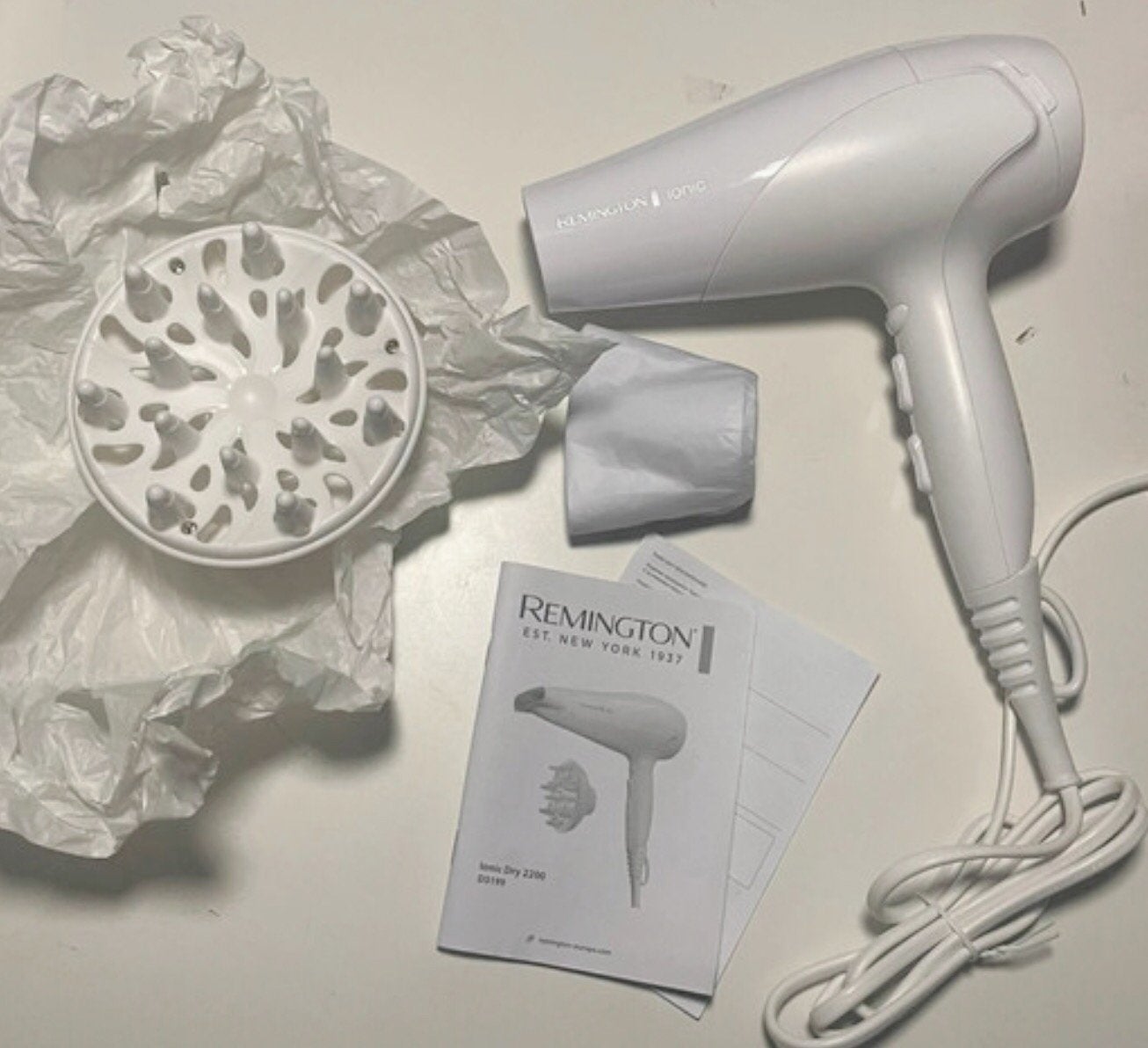 Nouveau sèche-cheveux Remington Ionic Dry 2200, Electroménager, Enlèvement ou Envoi, Comme neuf
