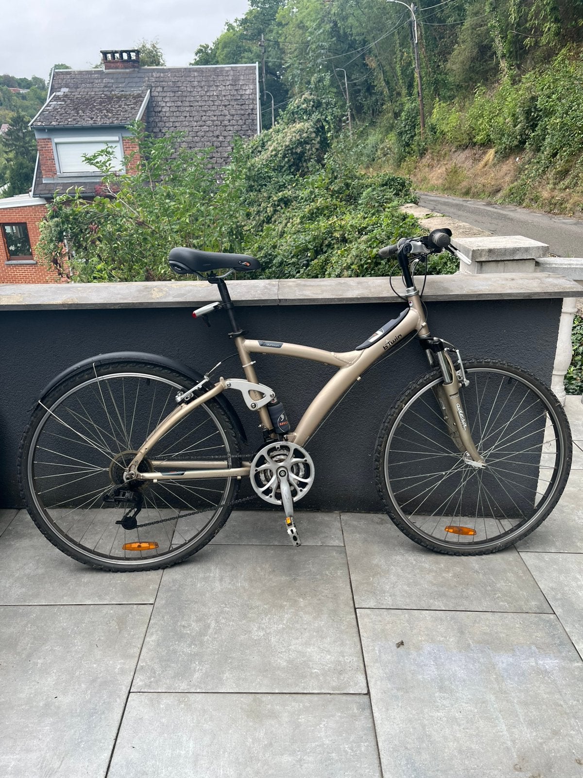 Velo B’twin beige pour femme, Vélos & Vélomoteurs, Autres marques, Vitesses, Frein sur jante, Enlèvement