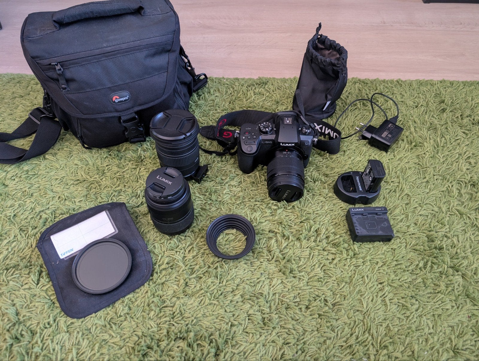 Panasonic Lumix GH5 met 4 lenzen, Audio, Tv en Foto, Ophalen, Zo goed als nieuw, 20 megapixels, Systeemcamera