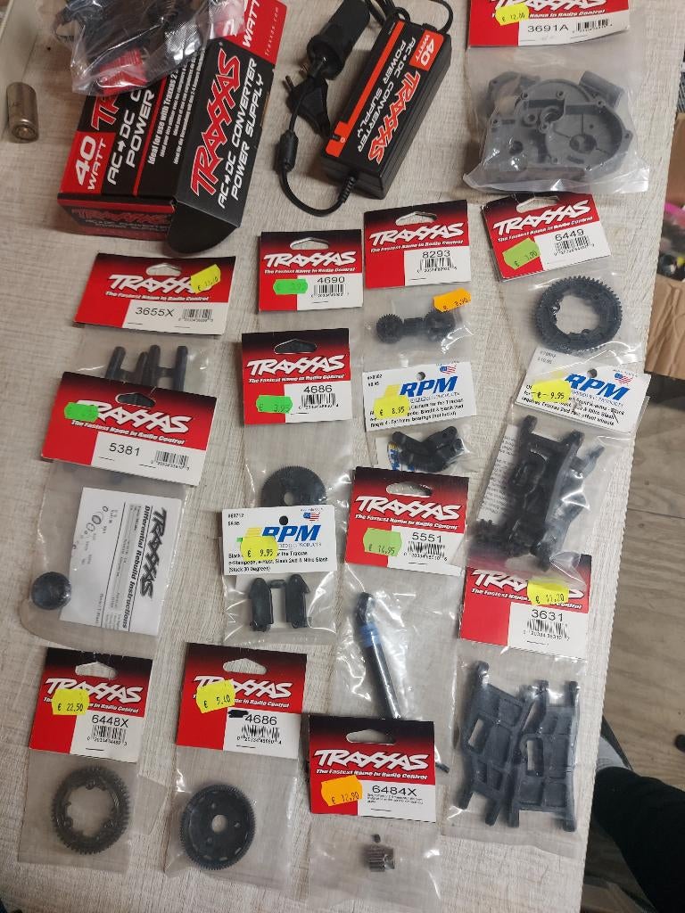 Traxxas - Pièces, Benzine, Auto offroad, Nieuw, Ophalen of Verzenden