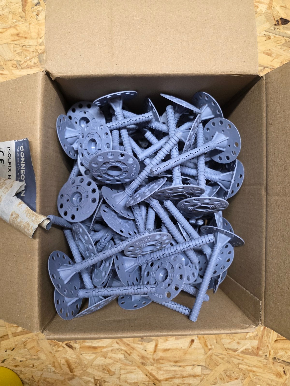 Isofix pluggen, Ophalen, Pluggen