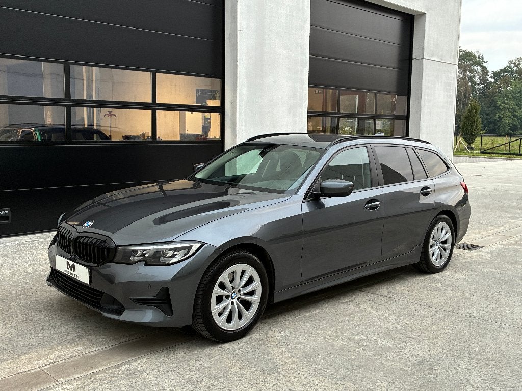 BMW 318i Aut Touring/Leder/Trekhaak/.../Garantie, Auto's, Automaat, Achterwielaandrijving, 1995 cc, Euro 6