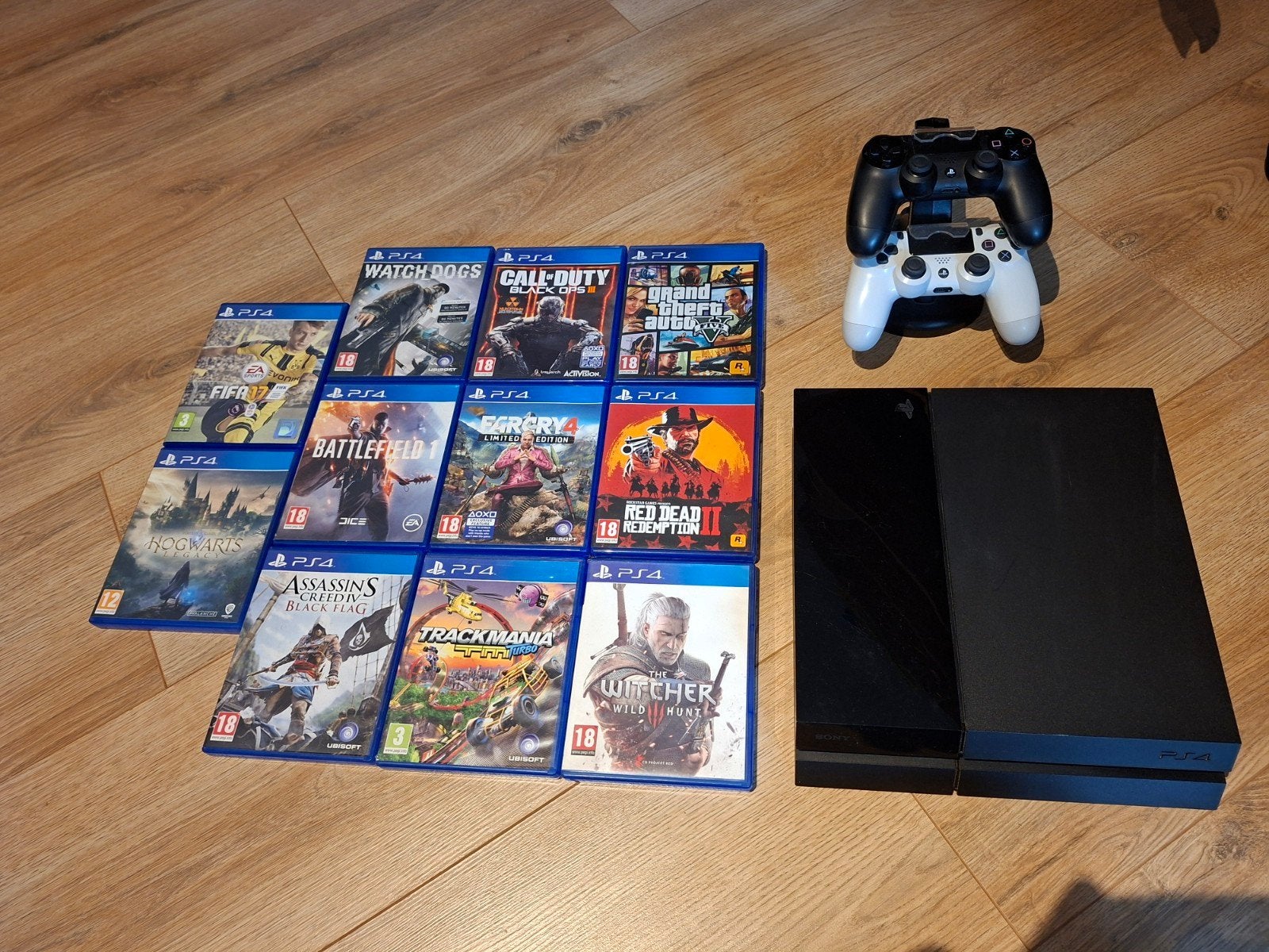 Playstation 4 500GB + 2 controllers + 11 spellen, Games en Spelcomputers, Ophalen