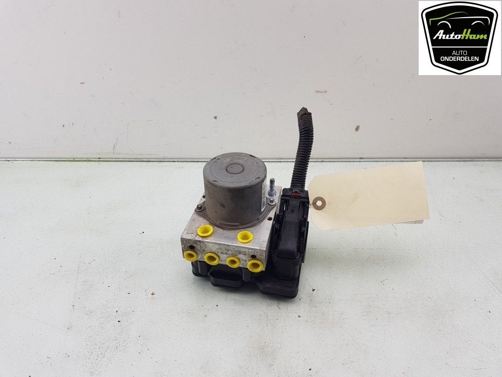 ABS POMP (|110354100A|104474500B|10474500B|104474600A|), Robert Bosch AG, Gebruikt, Overige automerken, Robert-Bosch-Allee 1
74232  Abstatt, DE