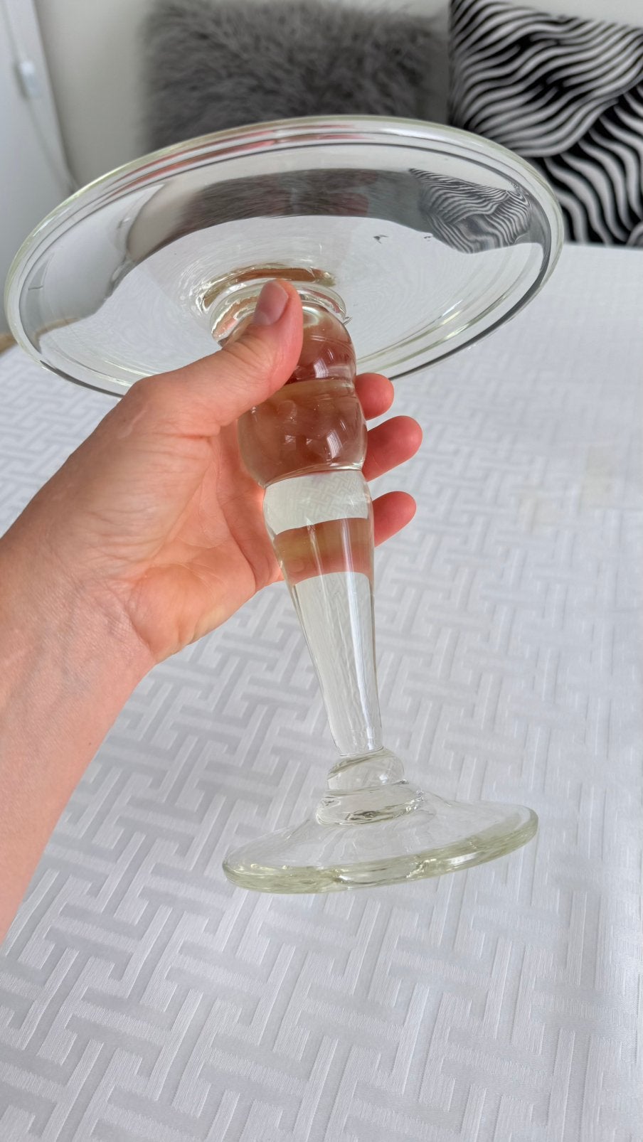 Glazen taartschotel elegante voet nieuw., Ophalen, Zo goed als nieuw
