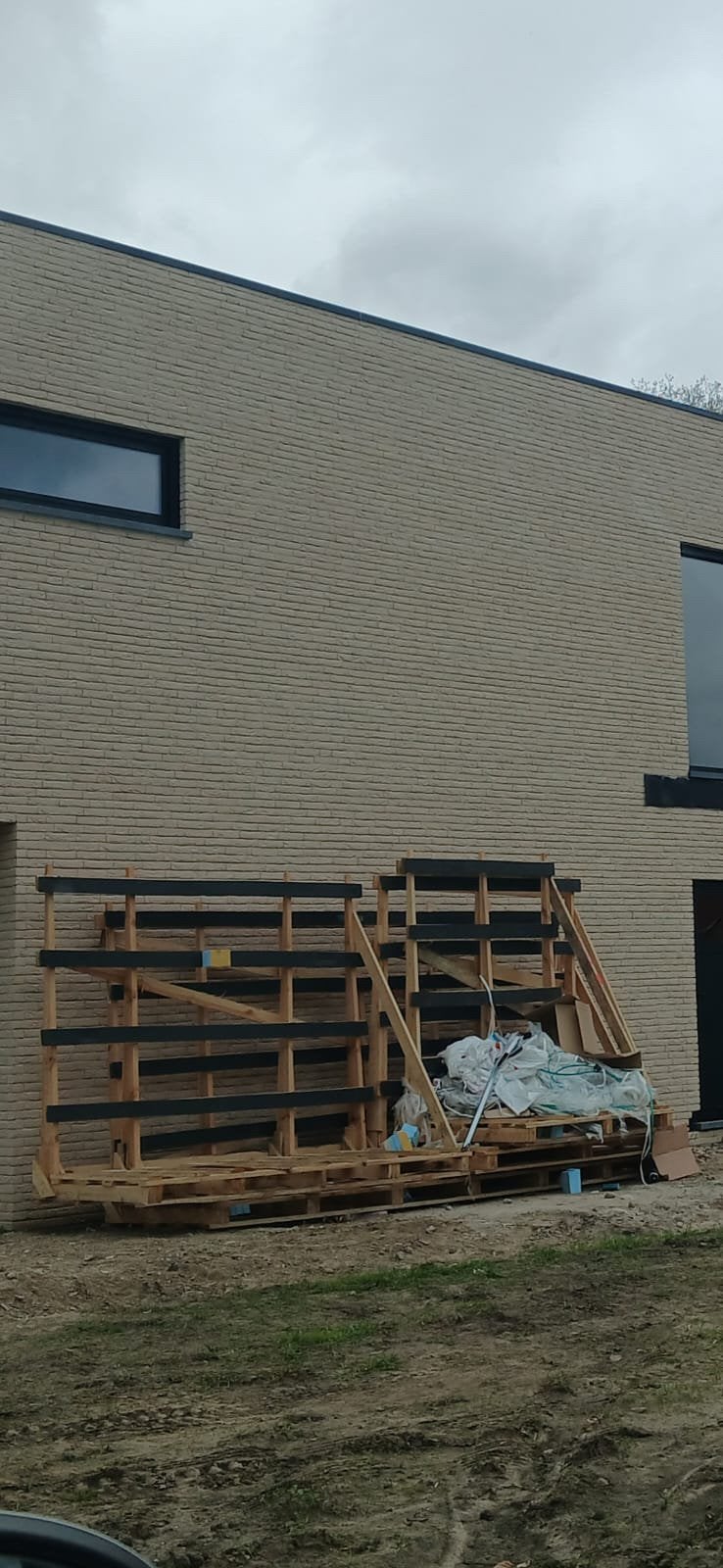 Palletten en hout constructie, Enlèvement, Utilisé