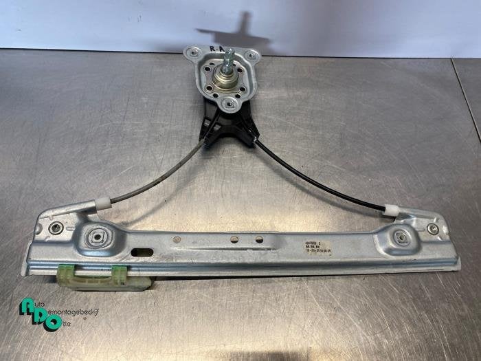 Mécanique vitre 4portes arrière droite d'un Opel Karl (Kar, -, Opel, 3 mois de garantie, Utilisé