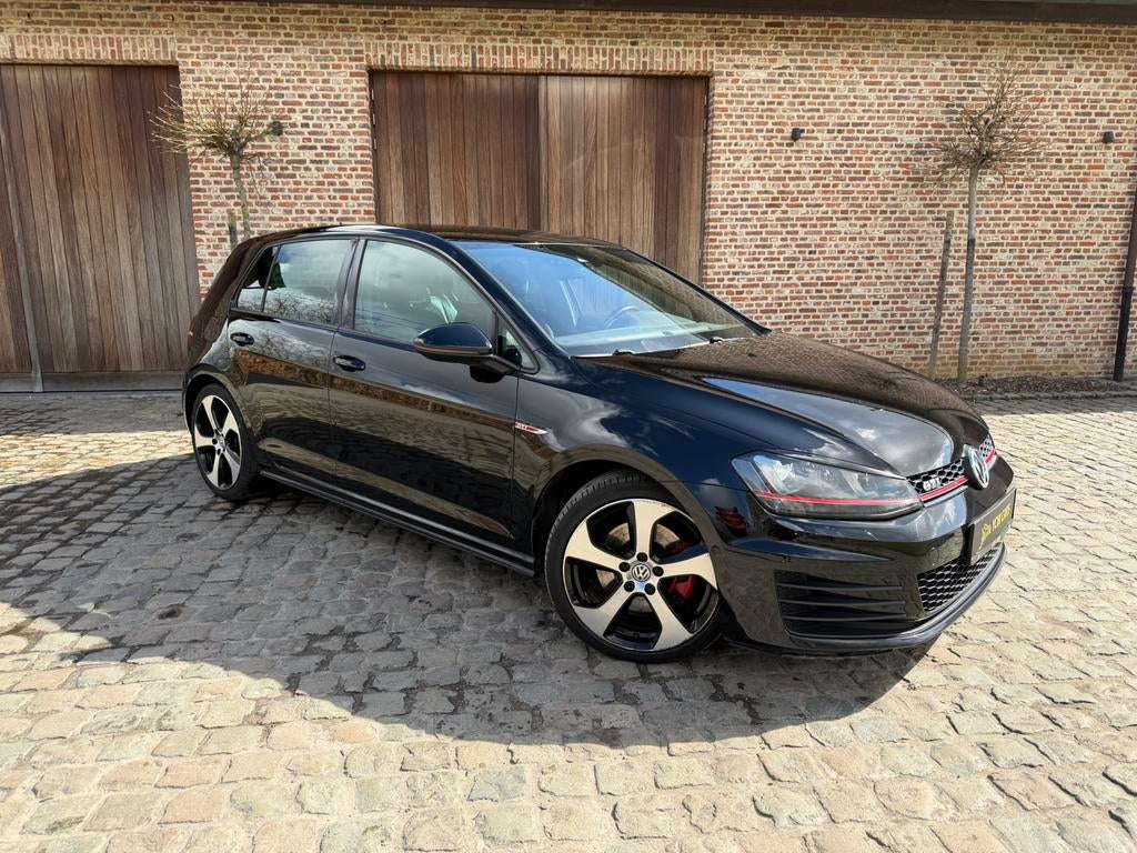 Volkswagen Golf 7 GTI DSG (automaat) * gekeurd * garantie, Auto's, Volkswagen, Euro 6, 4 cilinders, Zwart, Bedrijf