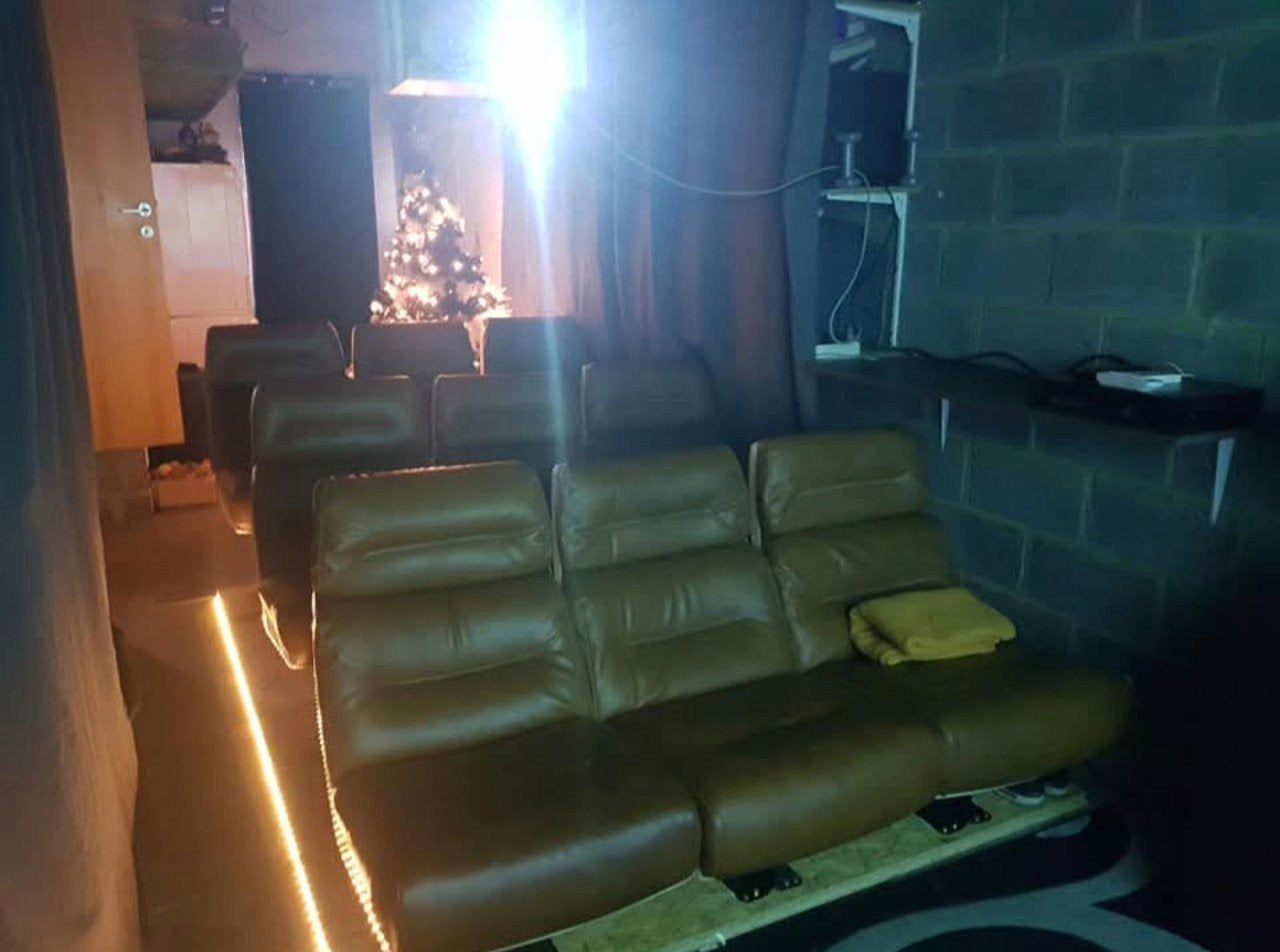 siège de cinéma, Enlèvement