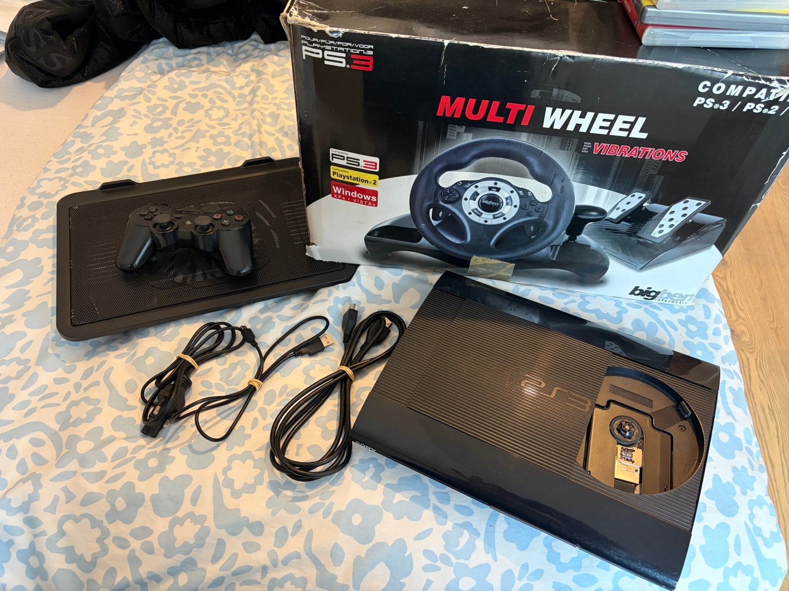 Ps3 super slim +race spellen + stuur, Games en Spelcomputers, Ophalen of Verzenden, Zo goed als nieuw, Slim